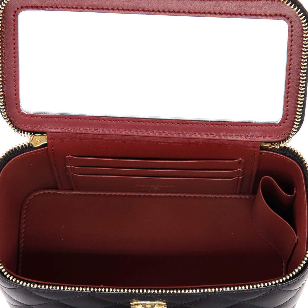 Chanel Small Classic Vanity Case with Resin Pearl Chain Quilted Lambskin - Picture 5 of 5